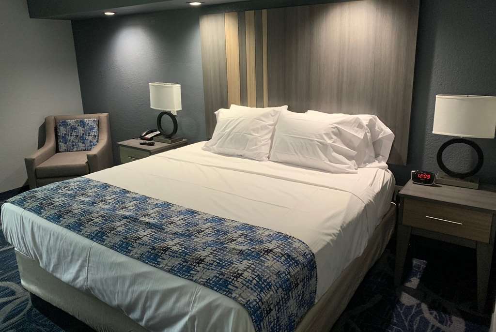 Baymont Inn & Suites Shawnee Oda fotoğraf
