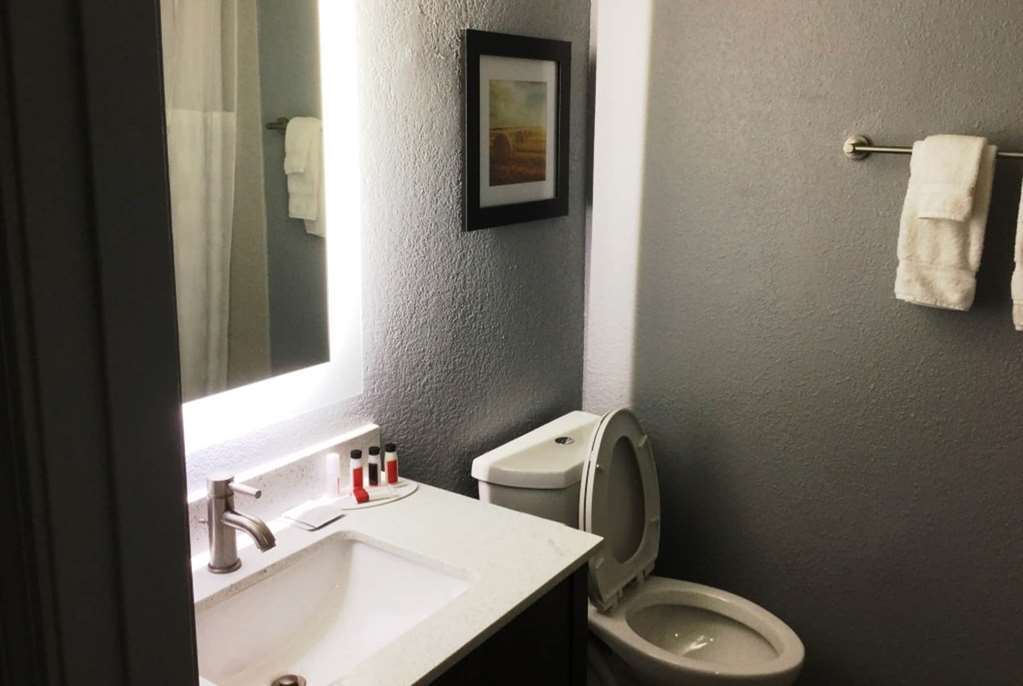 Baymont Inn & Suites Shawnee Oda fotoğraf