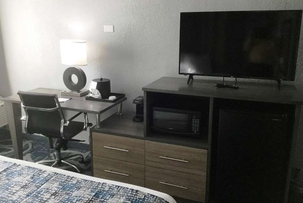 Baymont Inn & Suites Shawnee Oda fotoğraf
