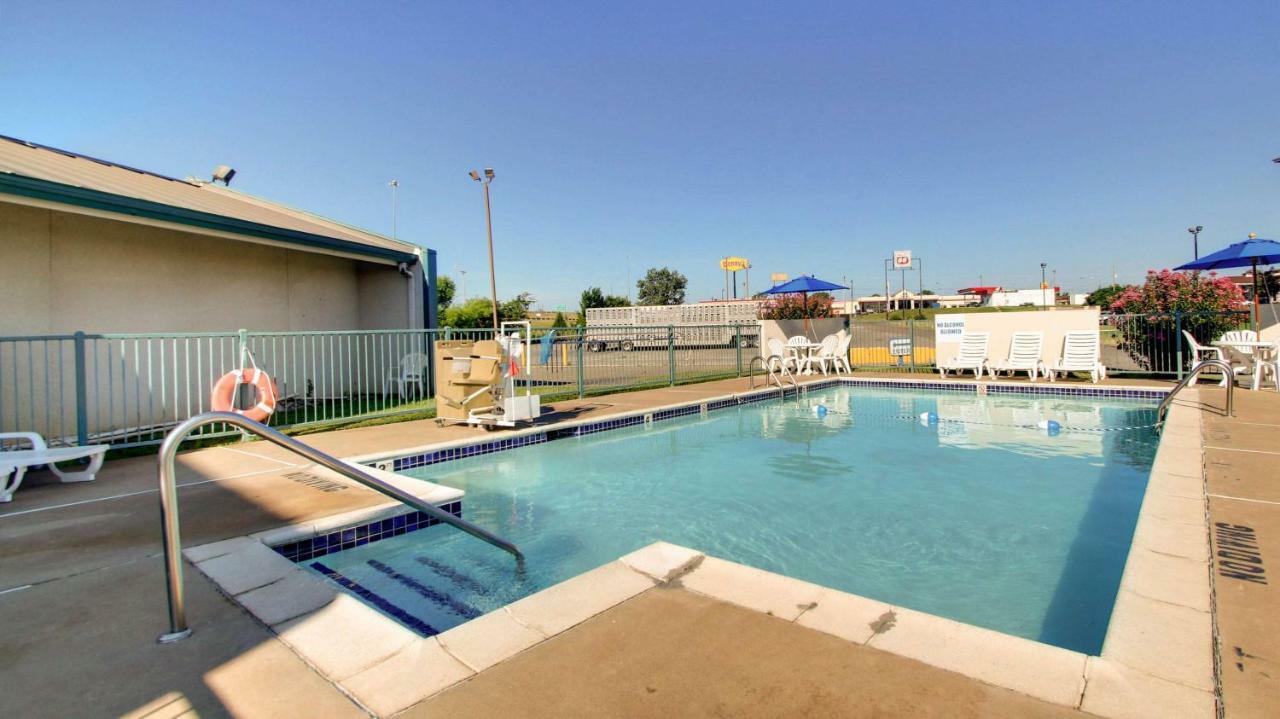 Baymont Inn & Suites Shawnee Dış mekan fotoğraf