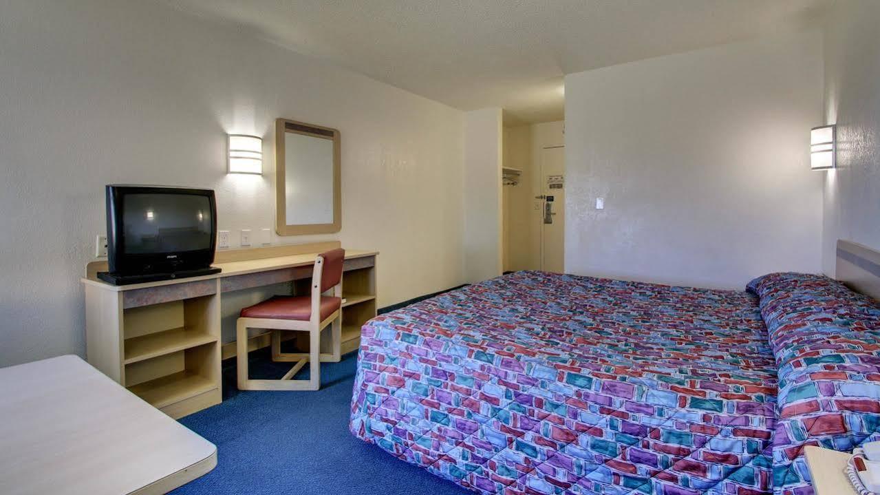 Baymont Inn & Suites Shawnee Dış mekan fotoğraf